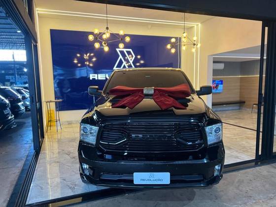 RAM CLASSIC 5.7 V8 GASOLINA LARAMIE CD 4X4 AUTOMÁTICO RAM CLASSIC 5.7 V8 GASOLINA LARAMIE CD 4X4 AUTOMÁTICO